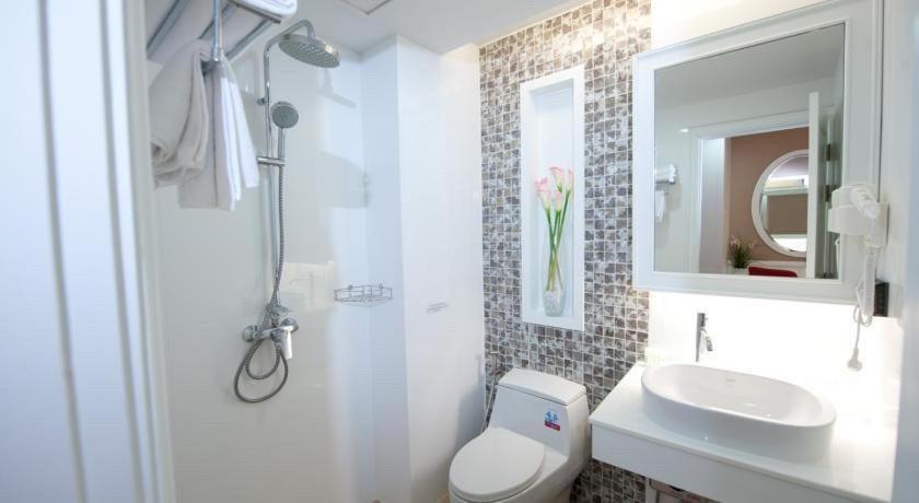 Sabai Dee Minitel Hotel Bangkok Bagian luar foto