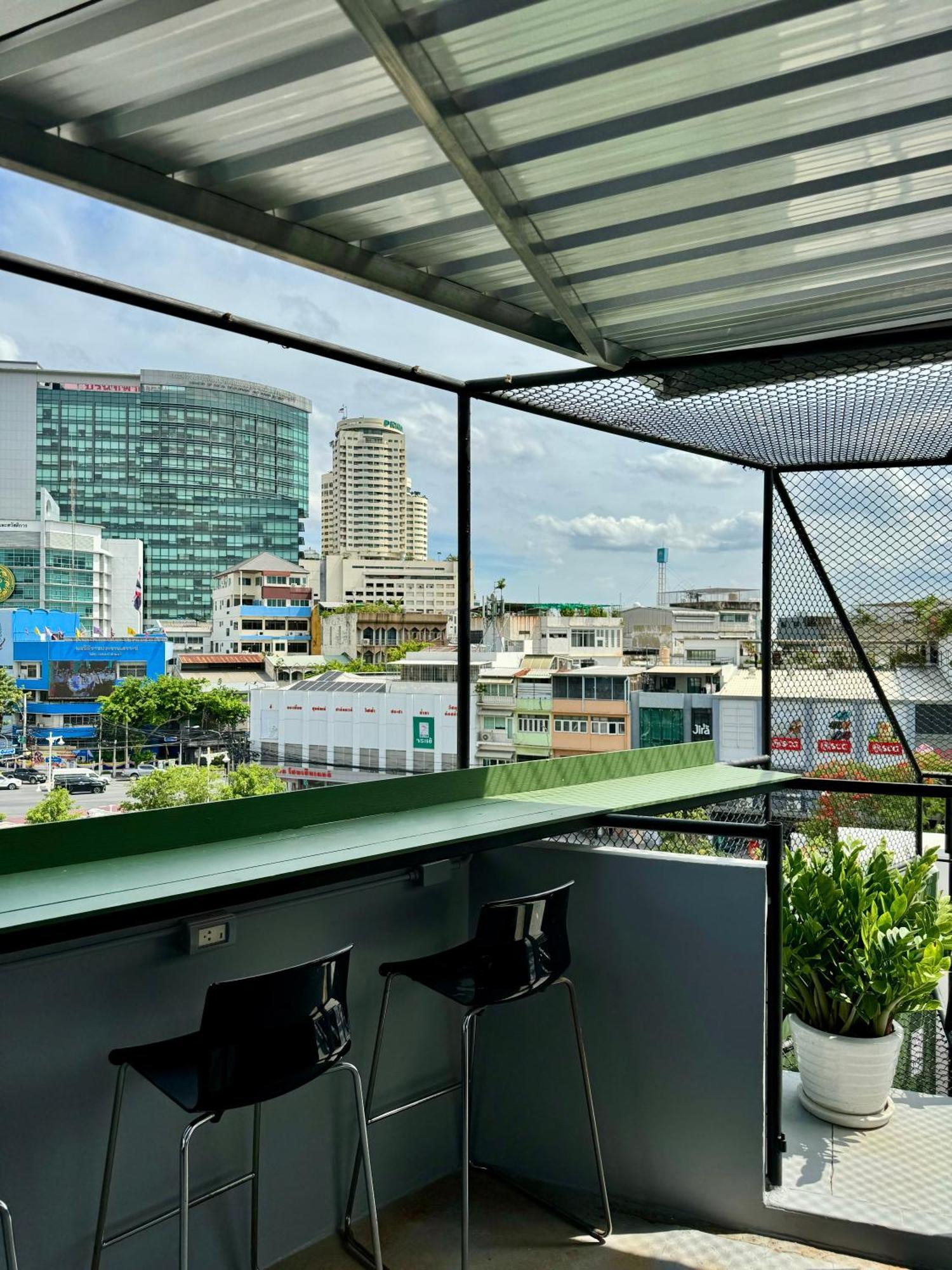Sabai Dee Minitel Hotel Bangkok Bagian luar foto