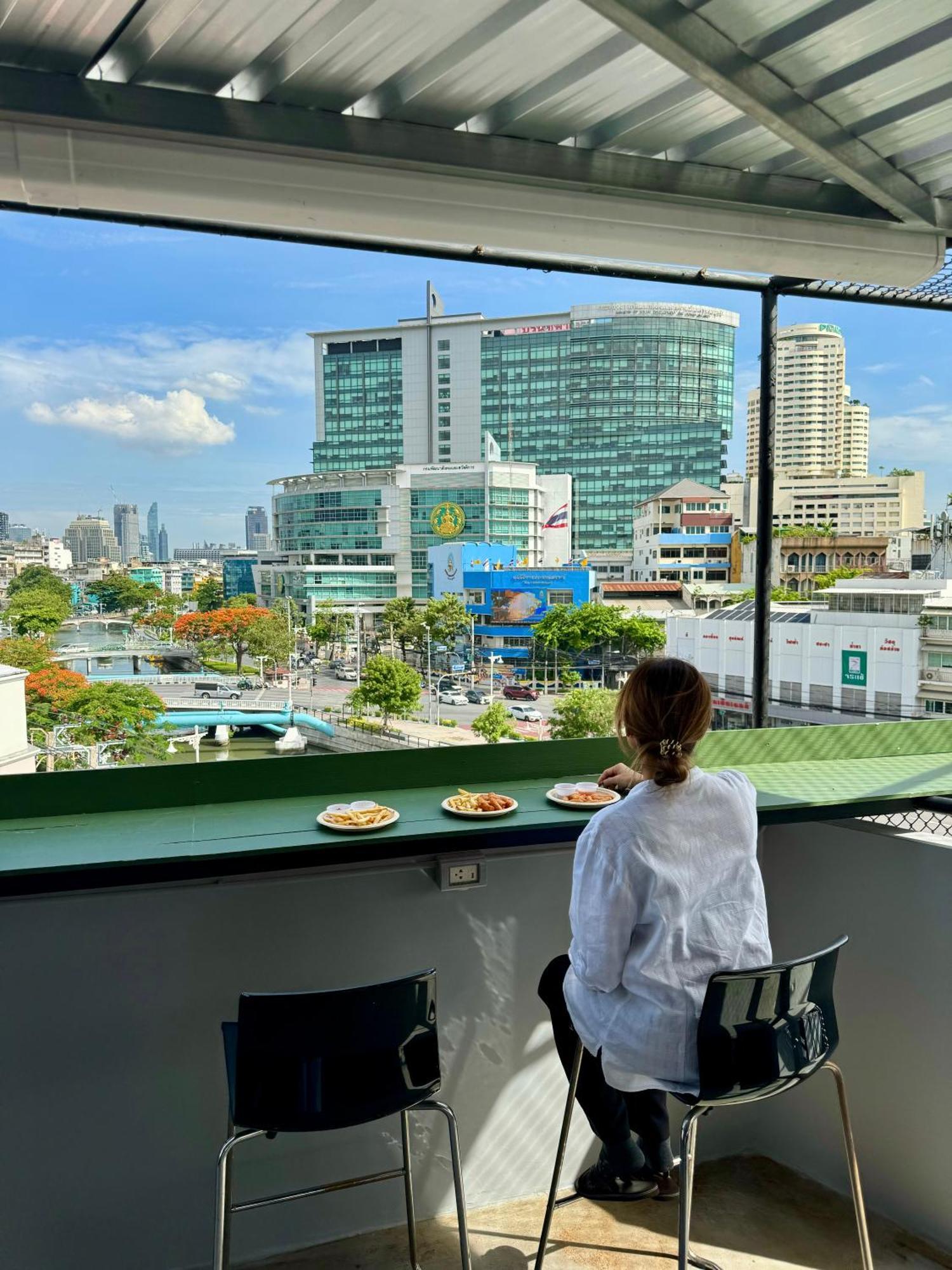 Sabai Dee Minitel Hotel Bangkok Bagian luar foto